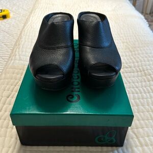 Cute and comfortable black leather platform sandals